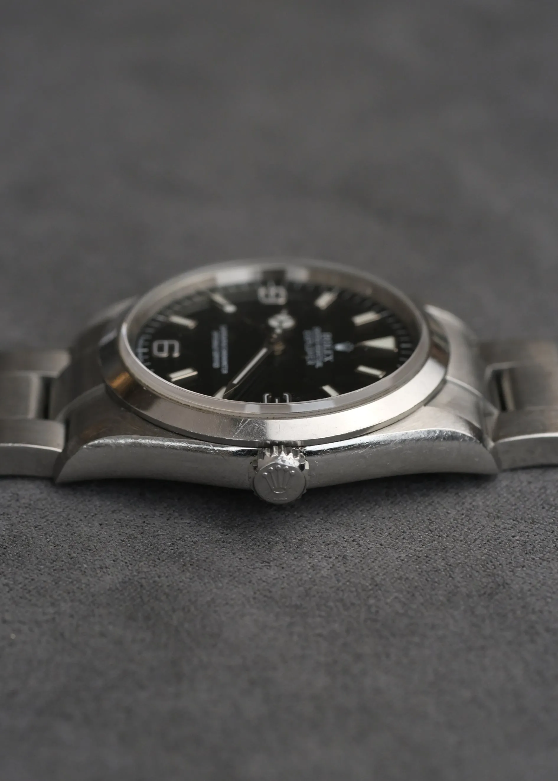 Rolex Explorer i 114270 - D Serial 2005/6