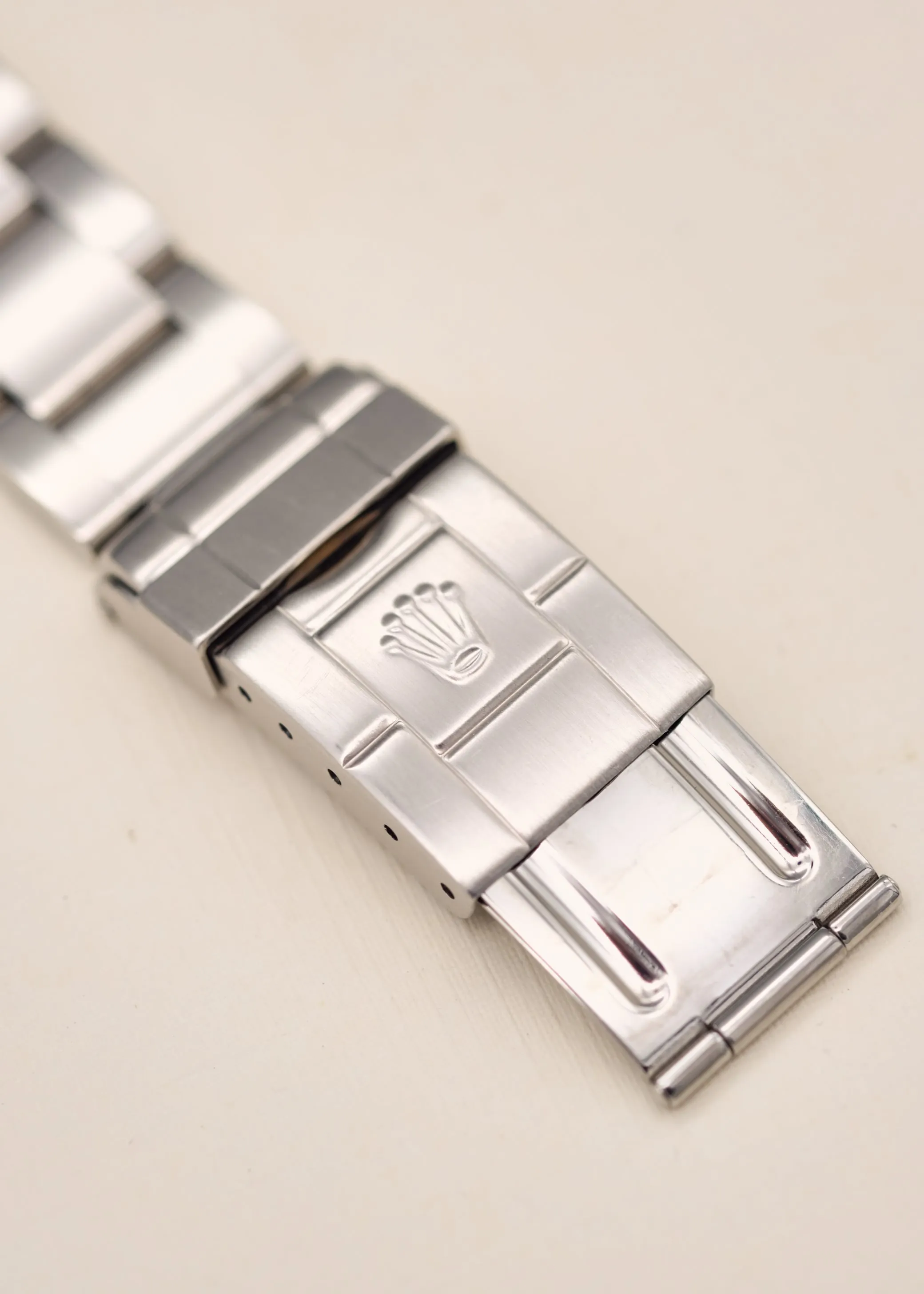 Rolex Explorer i 114270 w/Service Card - 2001