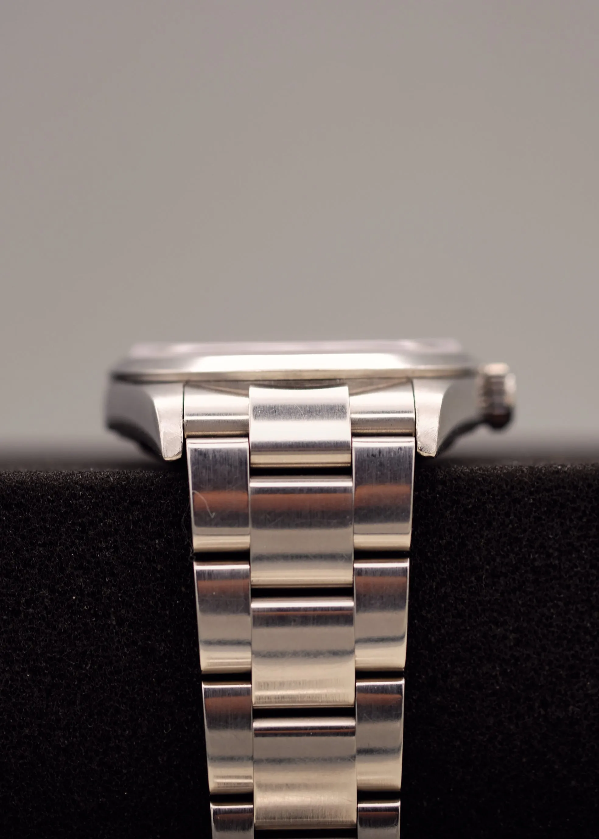 Rolex Explorer i 114270 w/Service Card - 2001