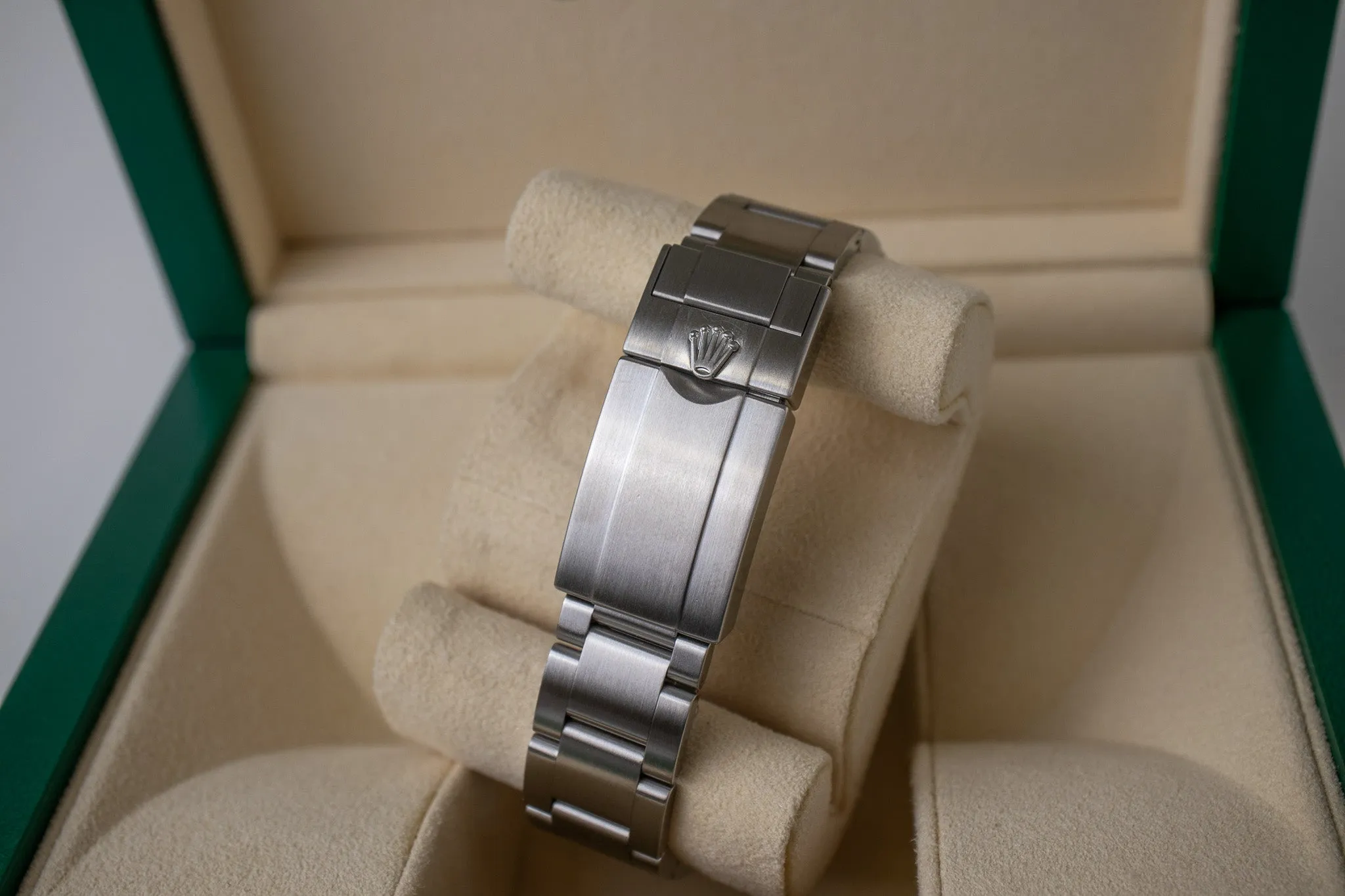 Rolex Explorer I 214270