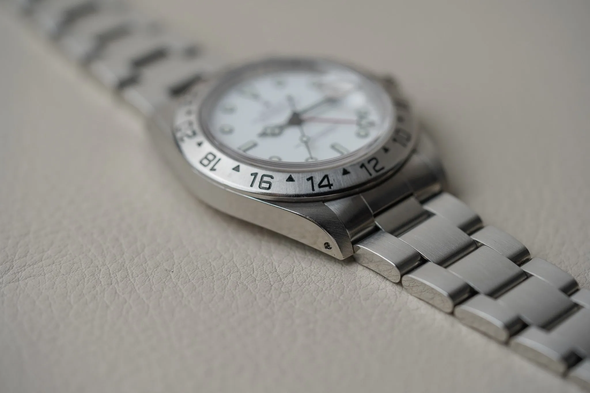 Rolex Explorer II 16570 Polar
