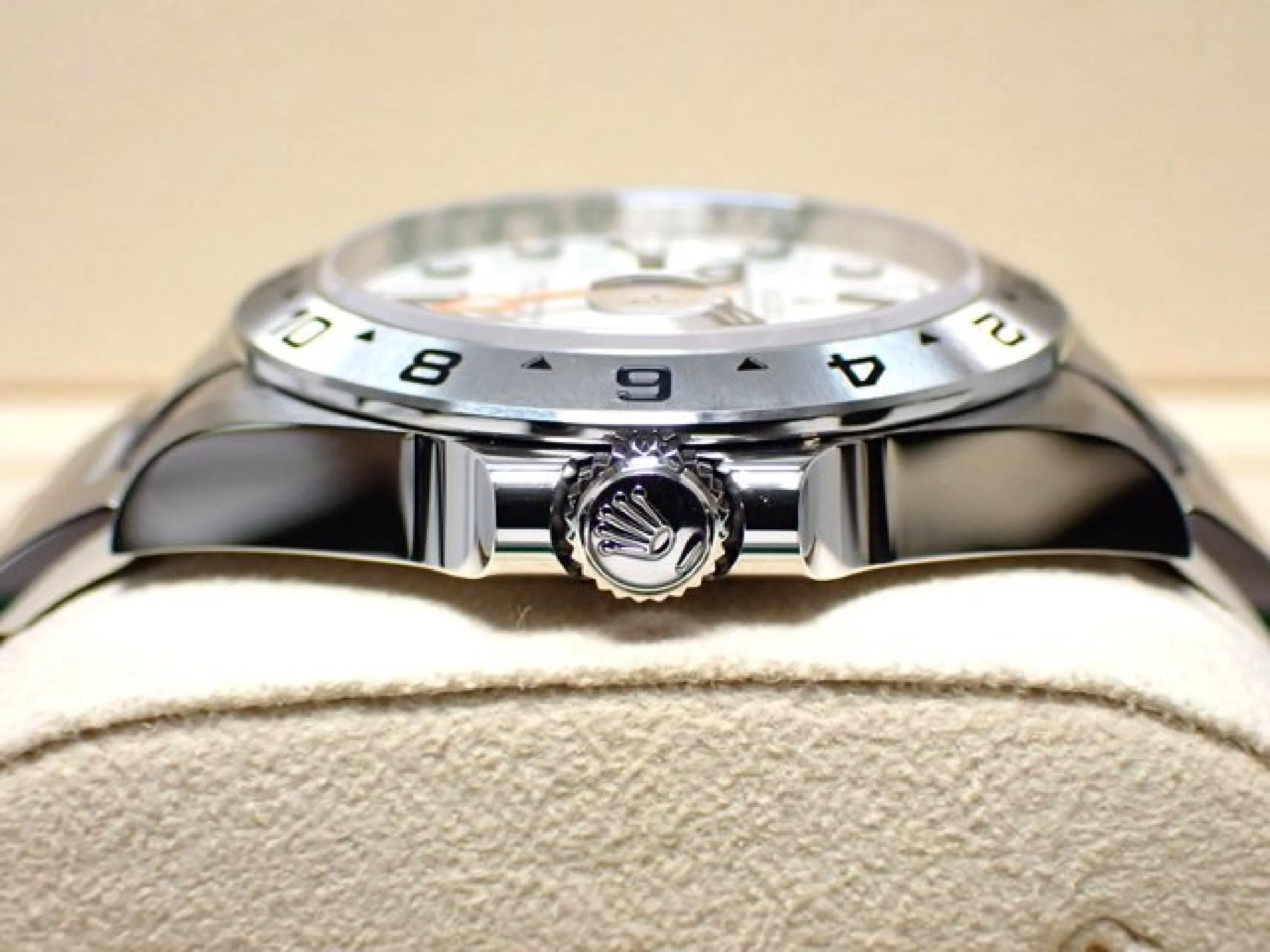 ROLEX EXPLORER II white Dial Ref.226570 Mens 182015081