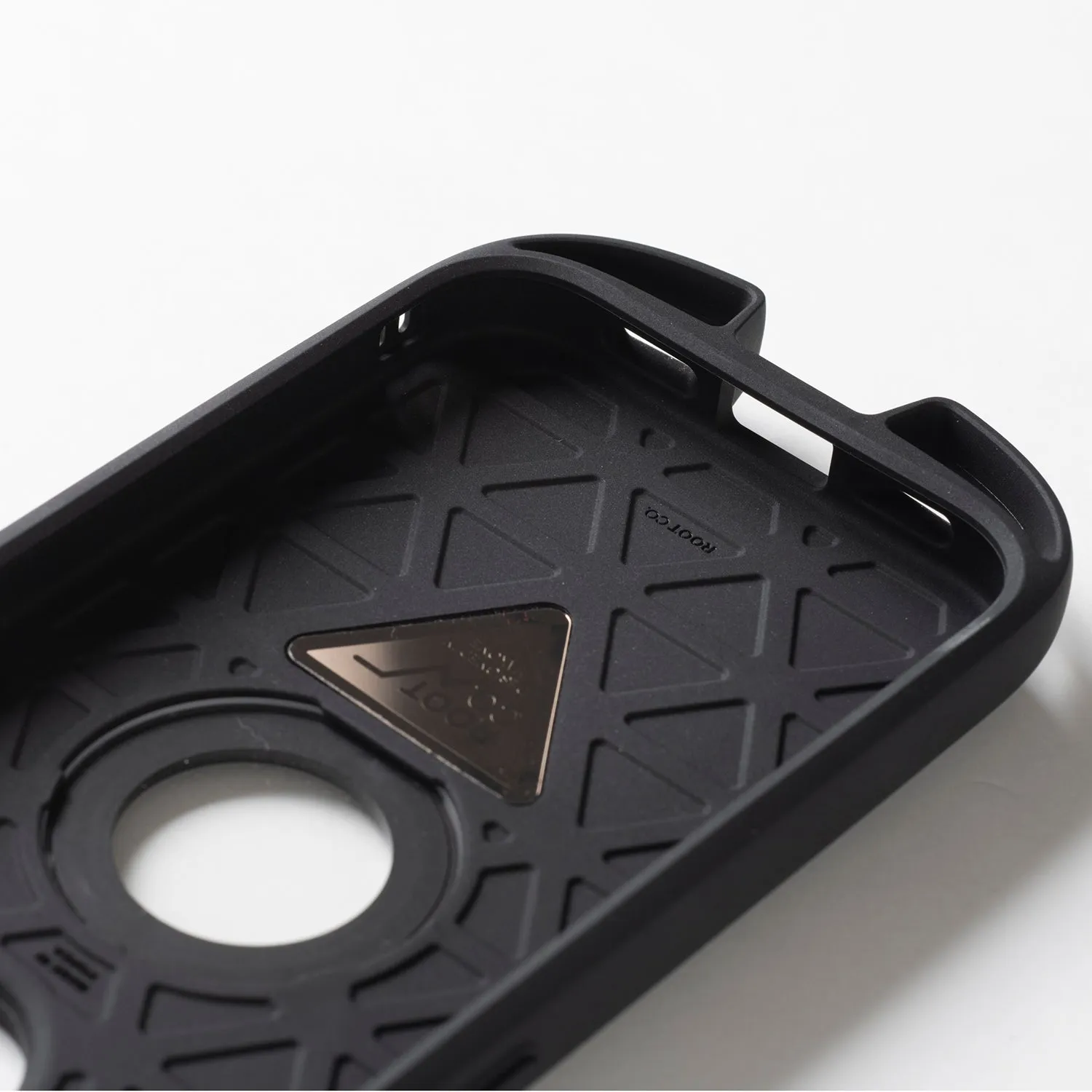 ROOT CO. | ルート　[iPhone15Pro専用]GRAVITY Shock Resist Case Rugged.