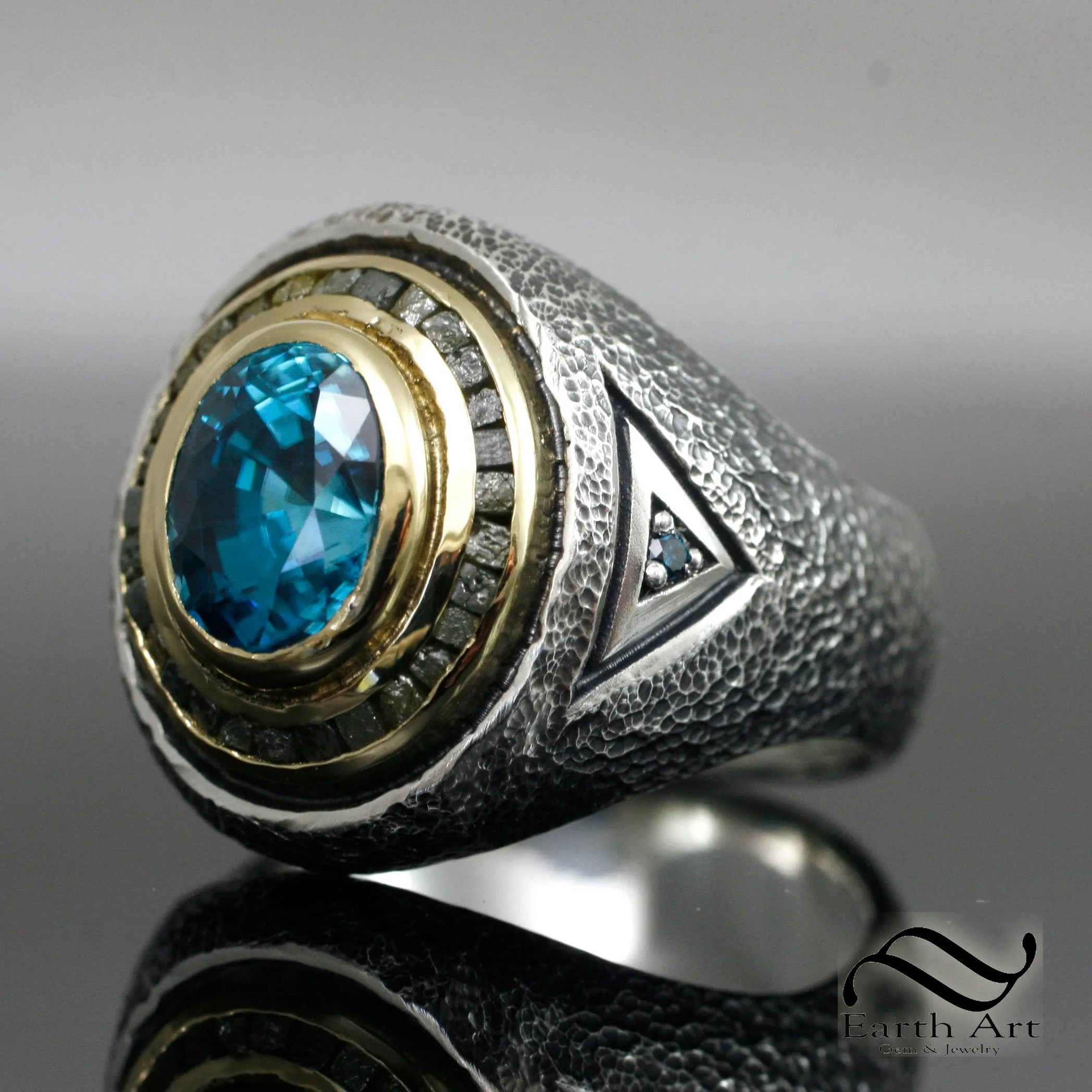 Rugged 5 ct Mens Blue Zircon signet Ring - Sterling silver & 18k