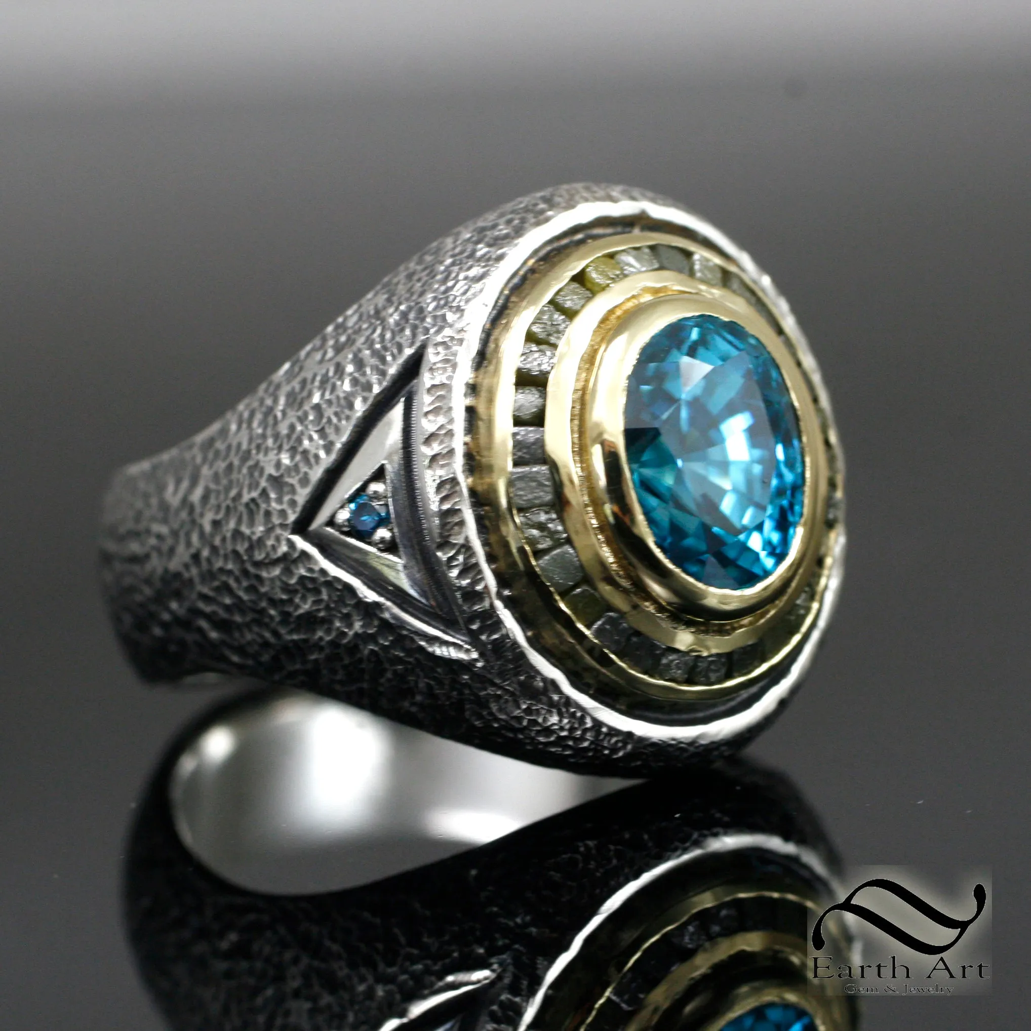 Rugged 5 ct Mens Blue Zircon signet Ring - Sterling silver & 18k