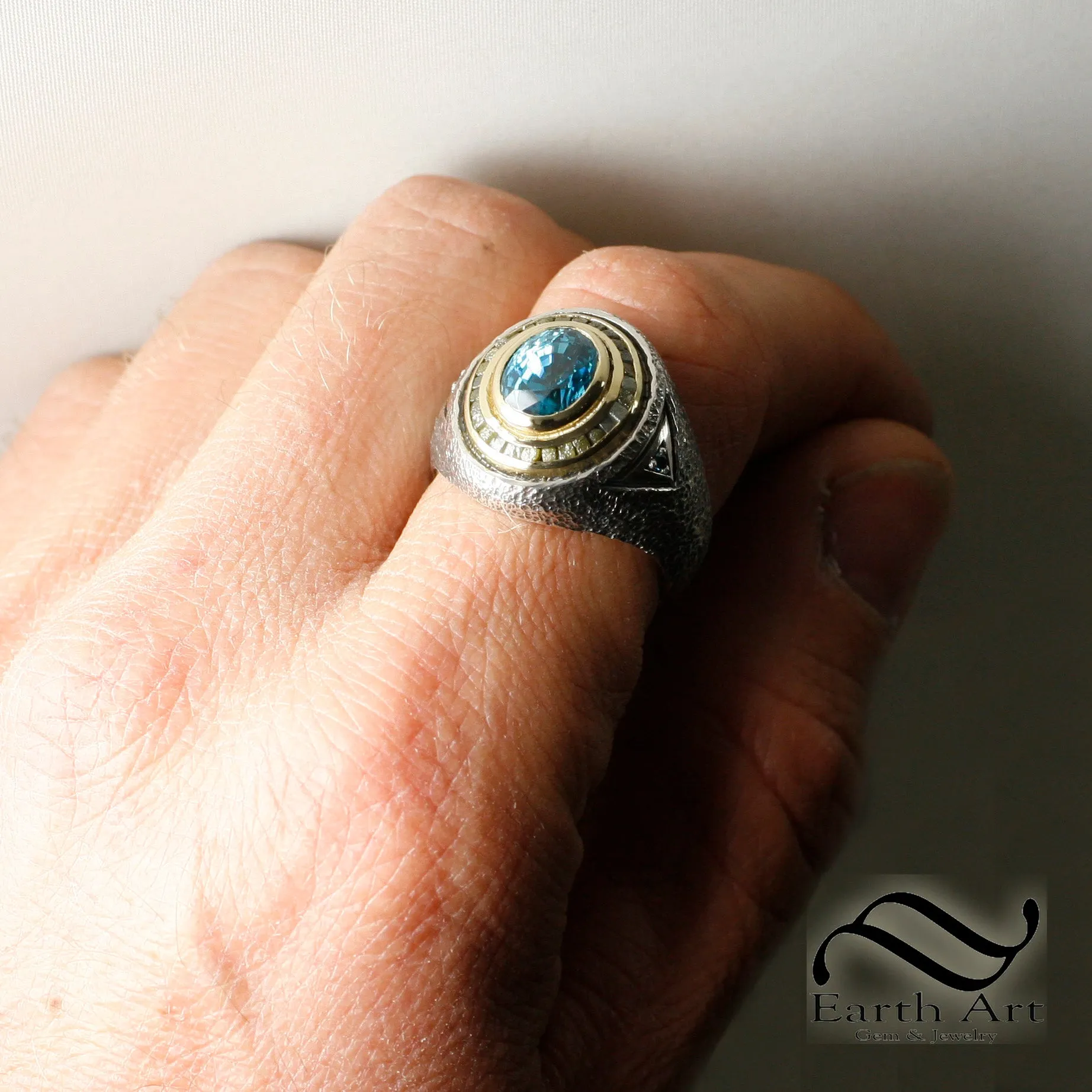 Rugged 5 ct Mens Blue Zircon signet Ring - Sterling silver & 18k