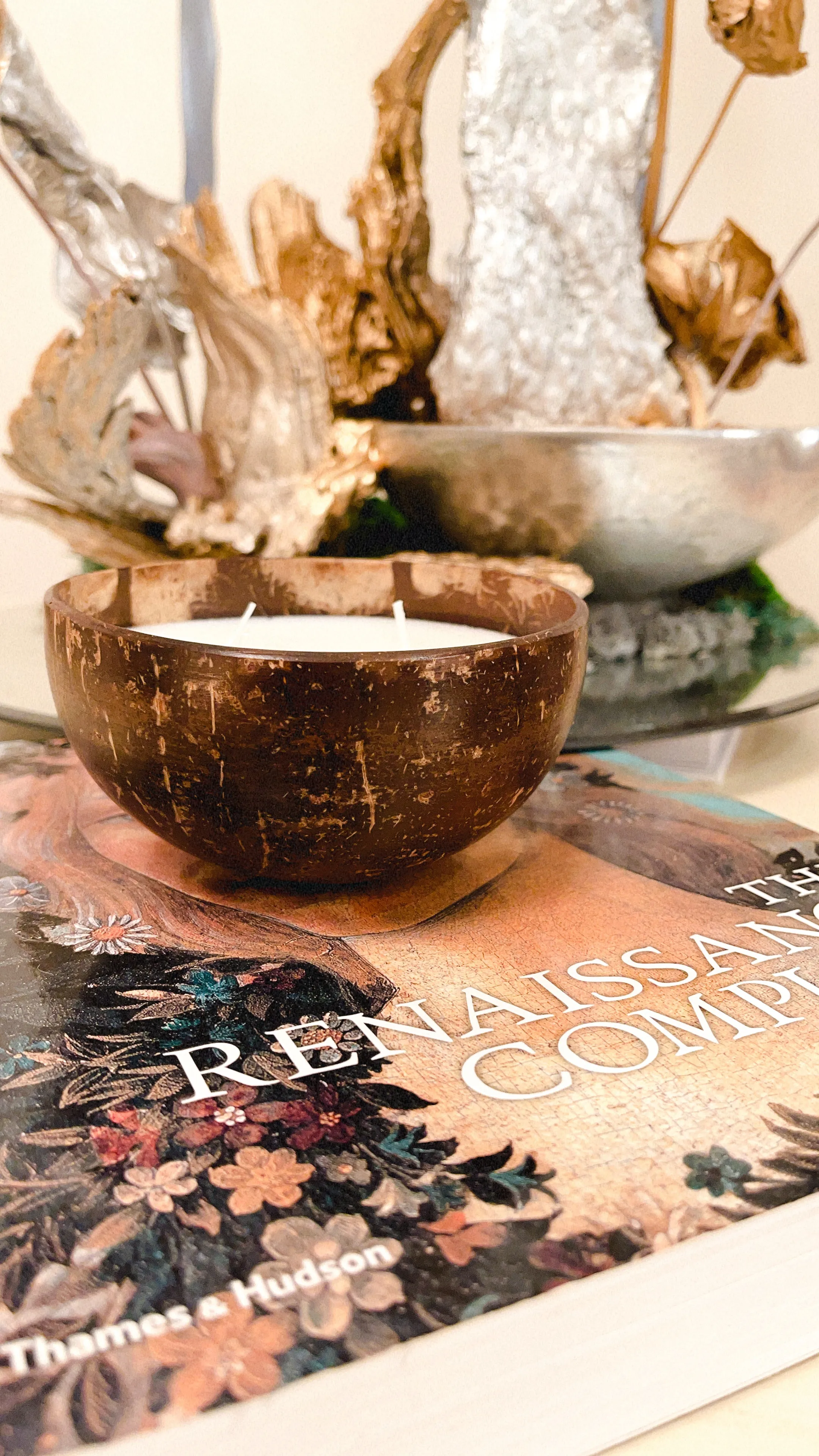 Scented Coconut Wax Candle ( Warm and Cozy Coconut Smell)