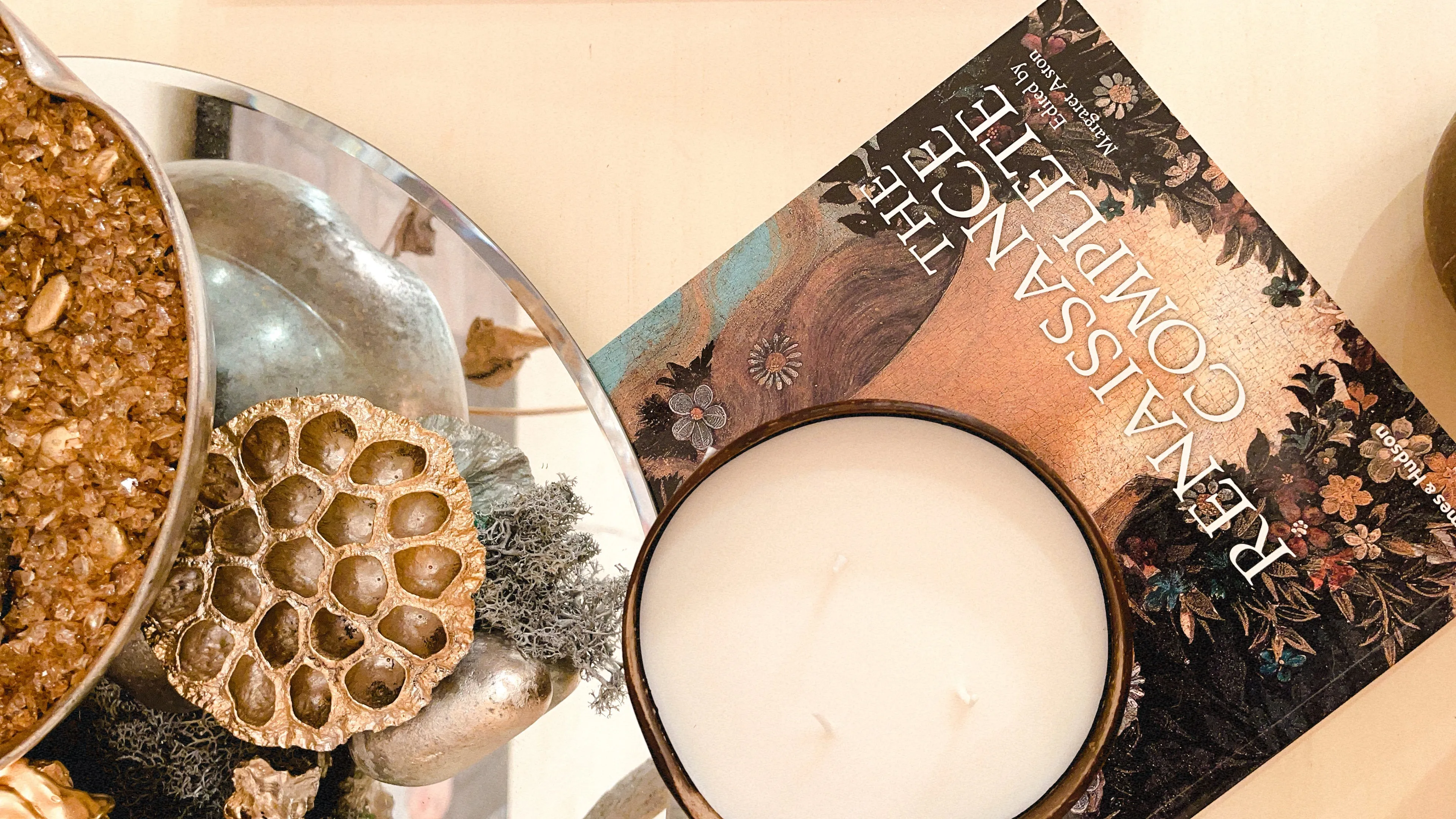 Scented Coconut Wax Candle ( Warm and Cozy Coconut Smell)