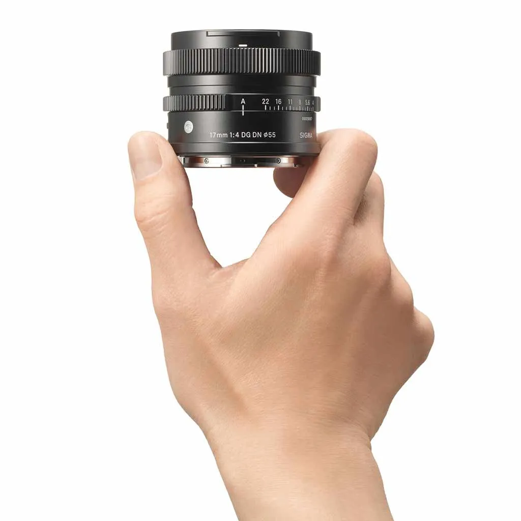 Sigma 17mm f/4 DG DN Contemporary Lens Sony E