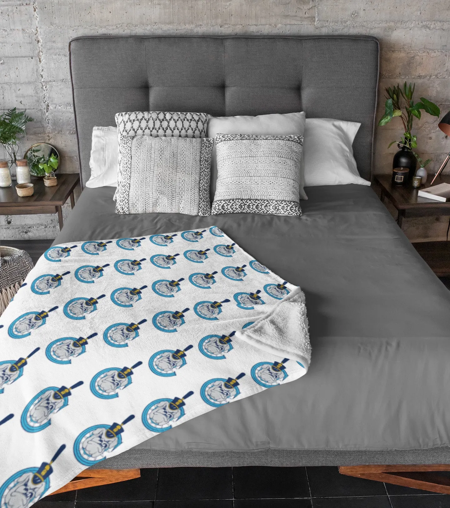 The Citadel, Vintage C Spike logo, White Blanket