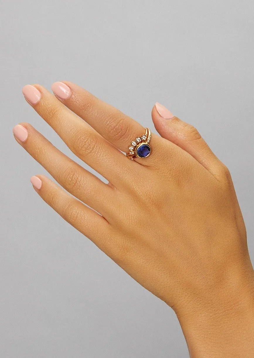 The Diamond Curve Band