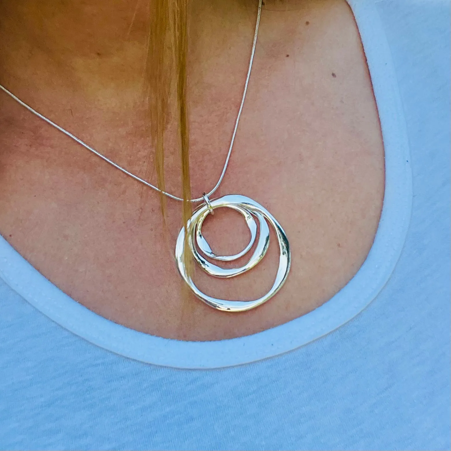 Three Circle Frosted Necklace