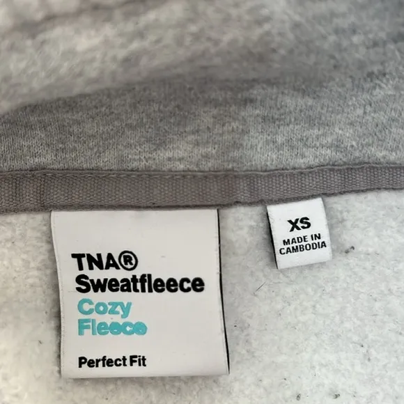 Tna Aritzia Cozy Fleece 1/4 Zip Crop Sweatshirt