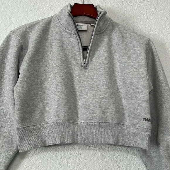 Tna Aritzia Cozy Fleece 1/4 Zip Crop Sweatshirt