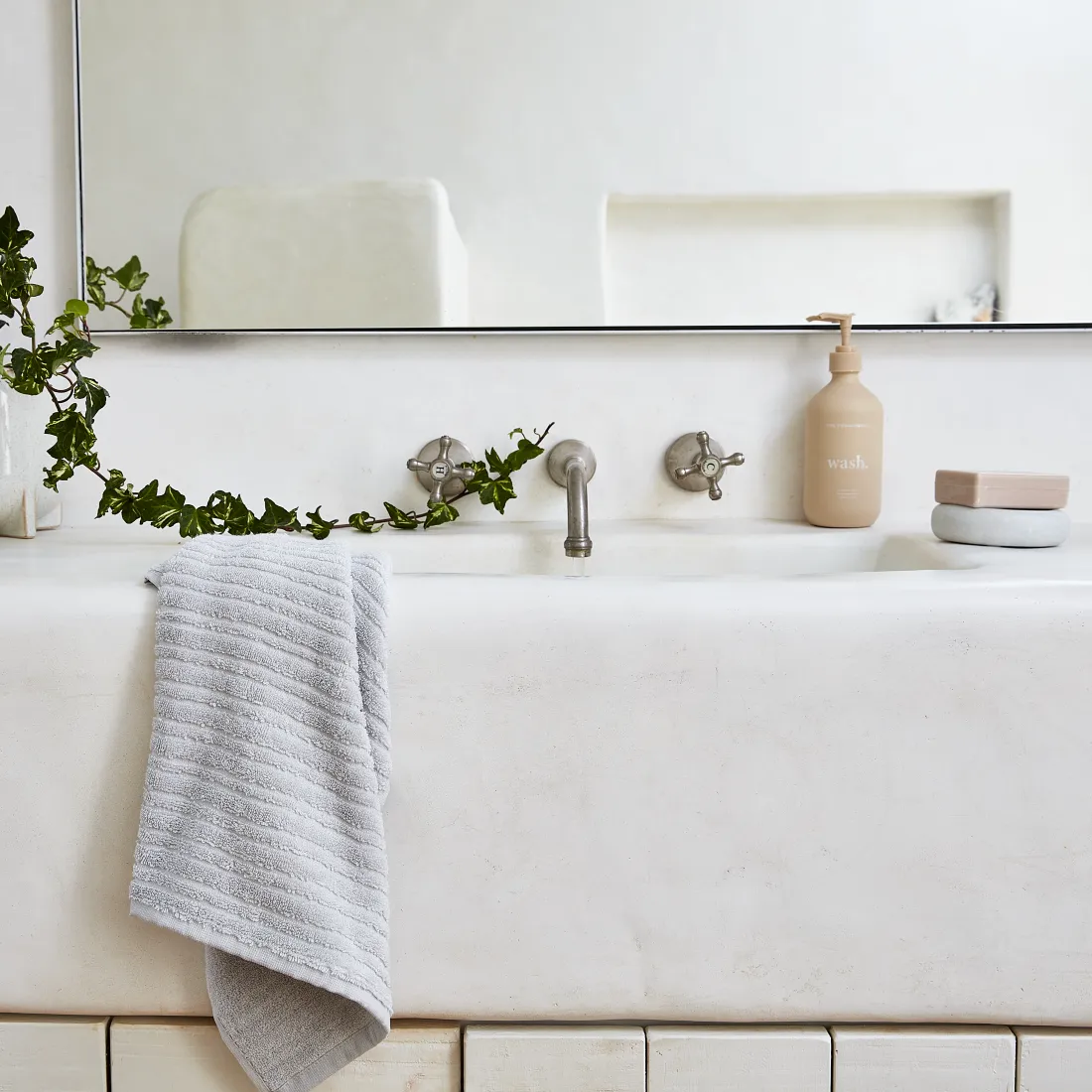Urban Oasis Bath Towel Oyster