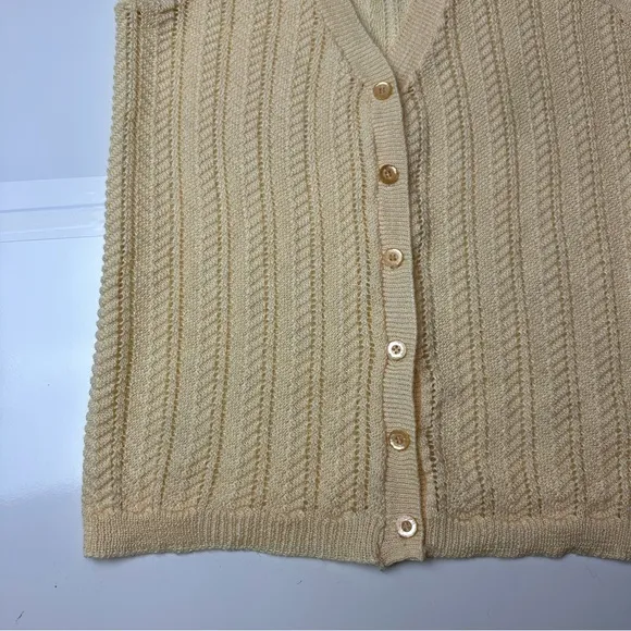 Vintage Yellow Sweatervest cardigan with Cozy Knit Fabric