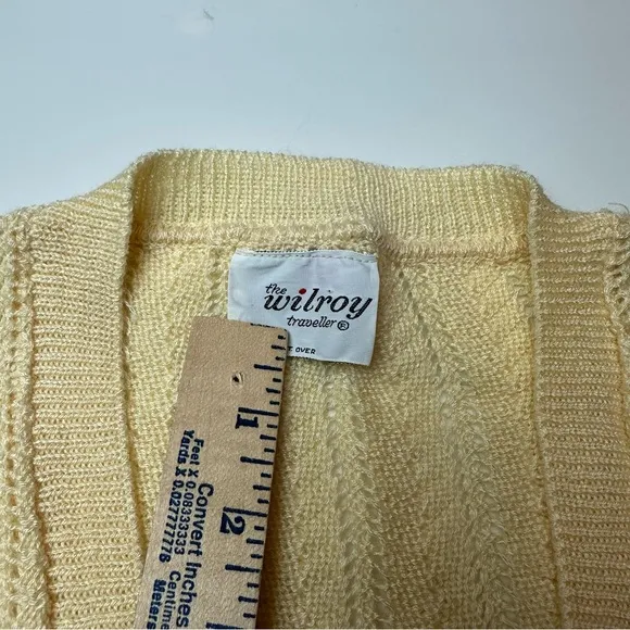 Vintage Yellow Sweatervest cardigan with Cozy Knit Fabric