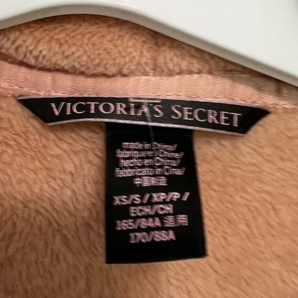 Vtg Victoria Secret Long Plush Robe VP