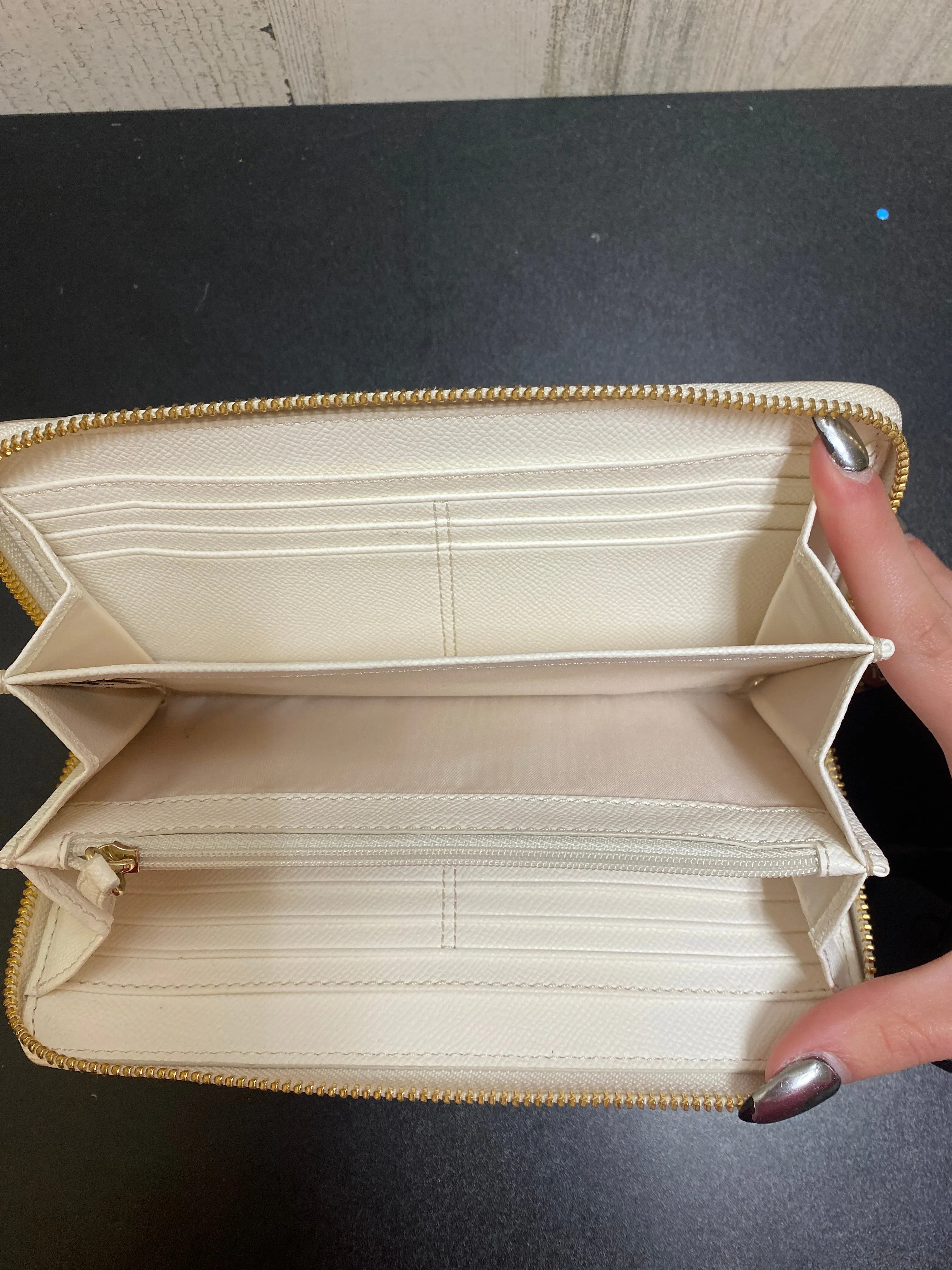 Wallet Designer By Coach  Size: Medium