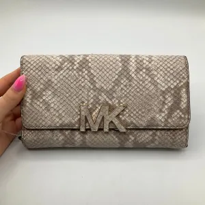Wallet Designer By Michael Kors  Size: Medium