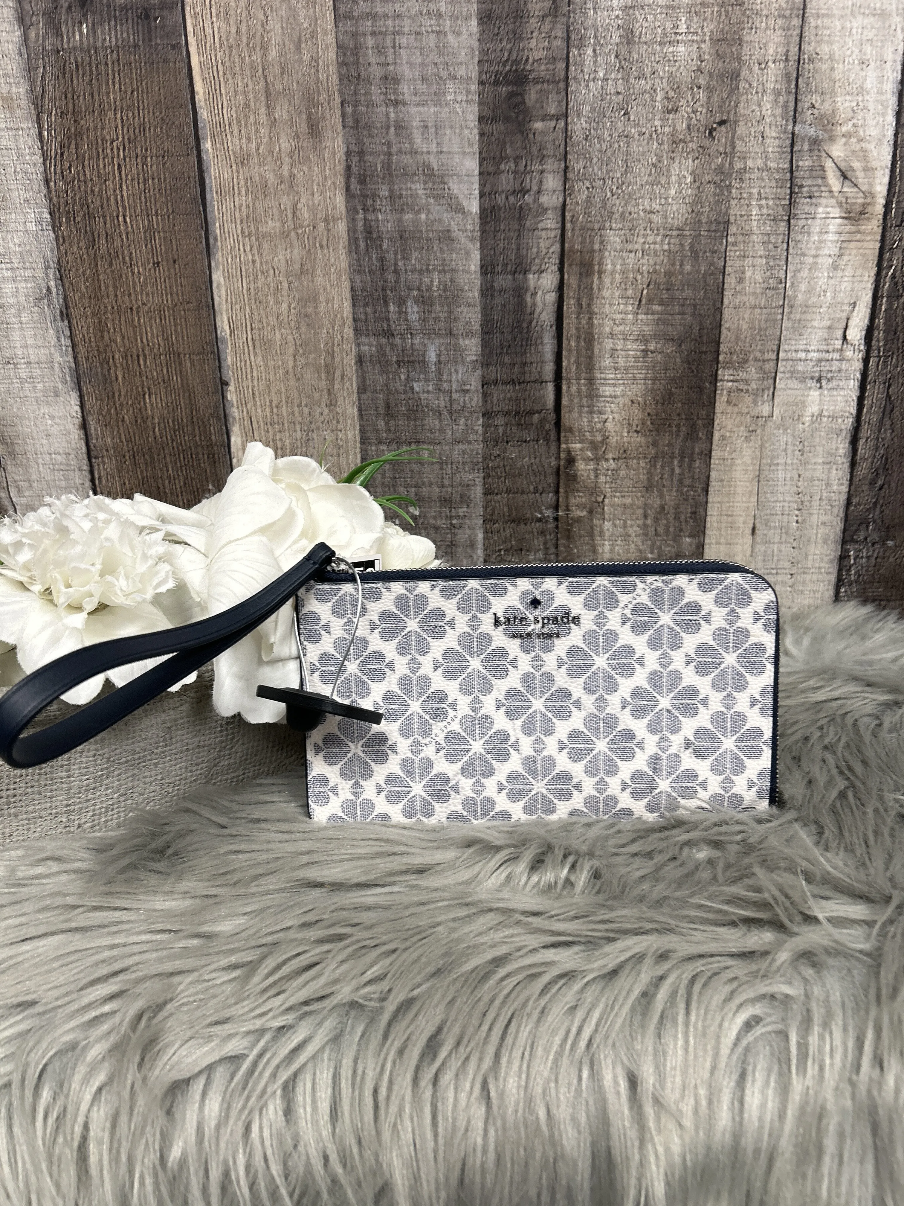 Wristlet Designer By Kate Spade  Size: Medium